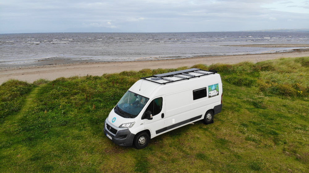Fiat Ducato Citroen Jumper Peugeot Boxer Dachträger MyDachtraeger Draufsicht von vorne links mit solar