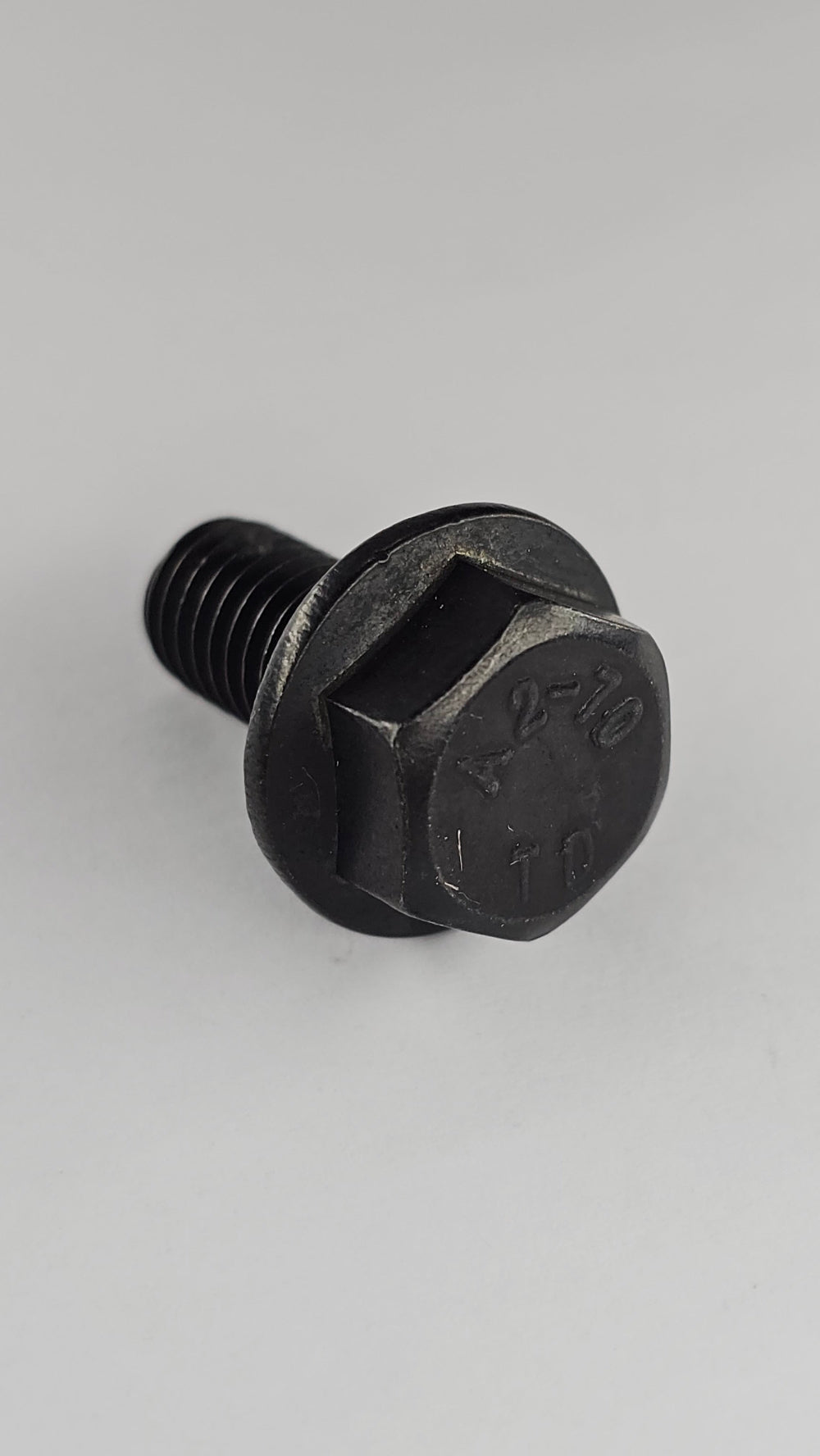 Sechskantschraube M8x16 mit Bund in Edelstahl schwarz