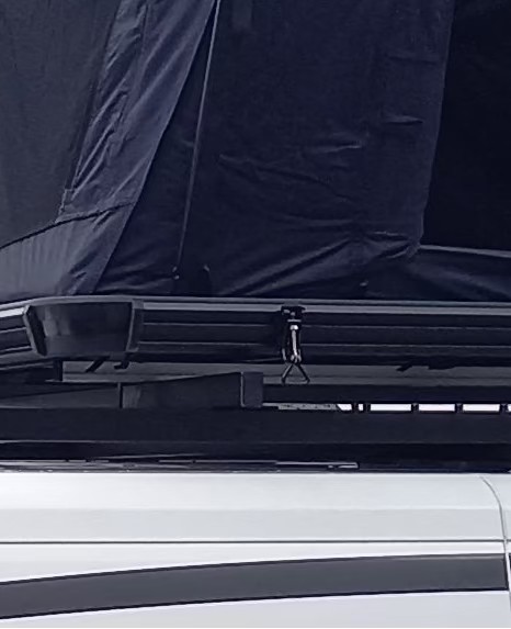 Aufsatz-Querstrebe auf Fiat Ducato mit Dachzelt