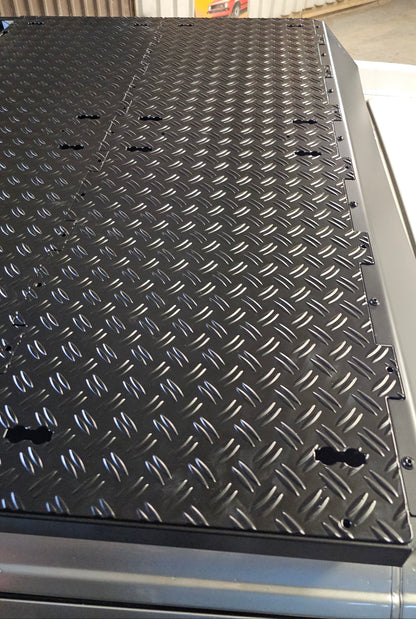 Dachträger begehbare Dachplatten aus Aluminium Tränenblech schwarz pulverbeschichtet