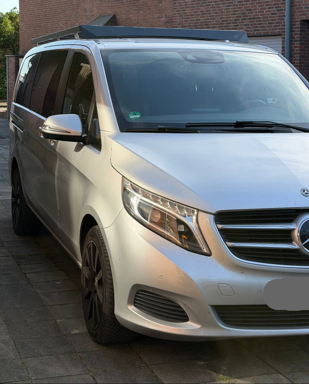 Mercedes Vito W447 Baujahr 2018 mit MyDachtraeger Dachträger linke Seite